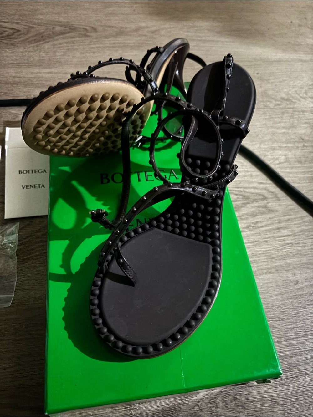 Pre-Owned BOTTEGA
VENETA Lagoon BUBBLE Sz 37.5
Fondant Sandals Shoes Heels